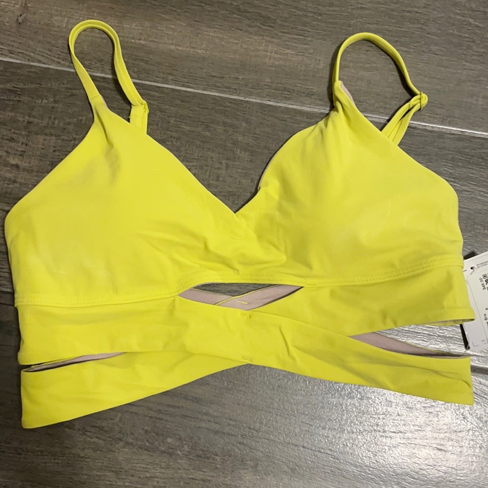 Lululemon NWT Still Now Bra